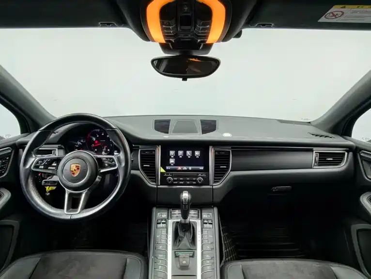 Porsche Macan 2017 — фото 10