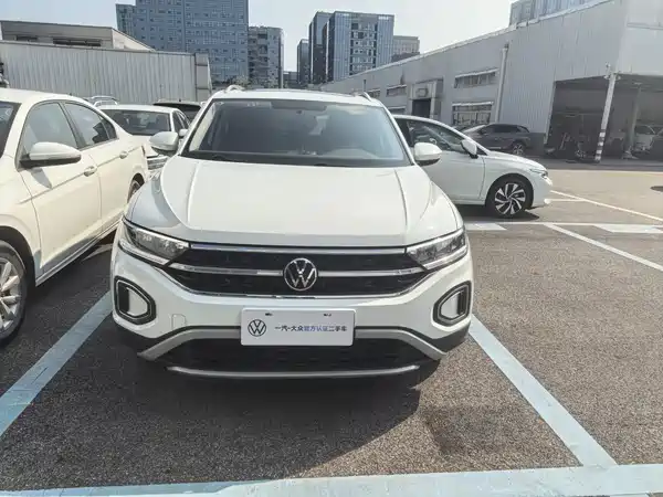 Volkswagen T-Roc 2024