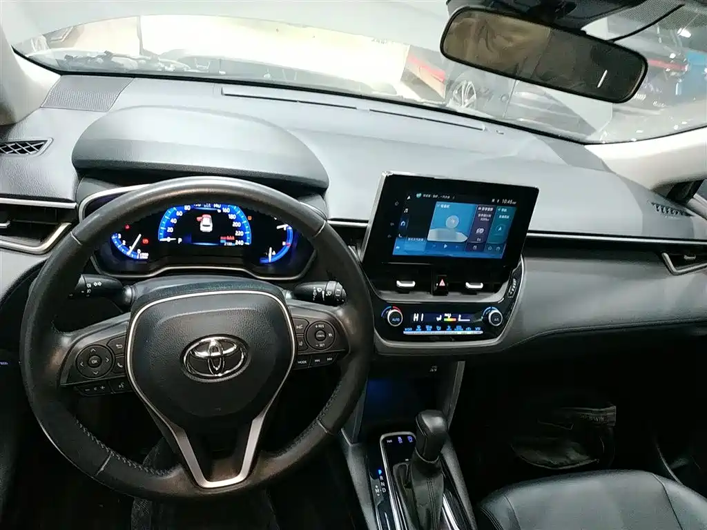 Toyota Corolla Cross 2022 — фото 10