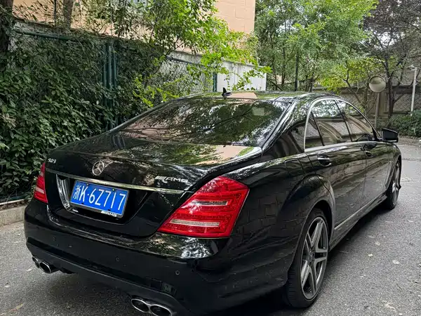 Mercedes-Benz S-Class AMG 2011
