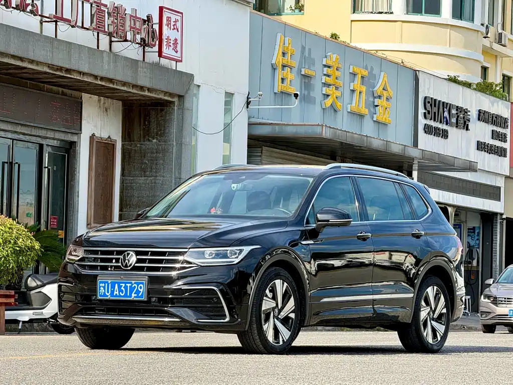 Volkswagen Tiguan L 2023