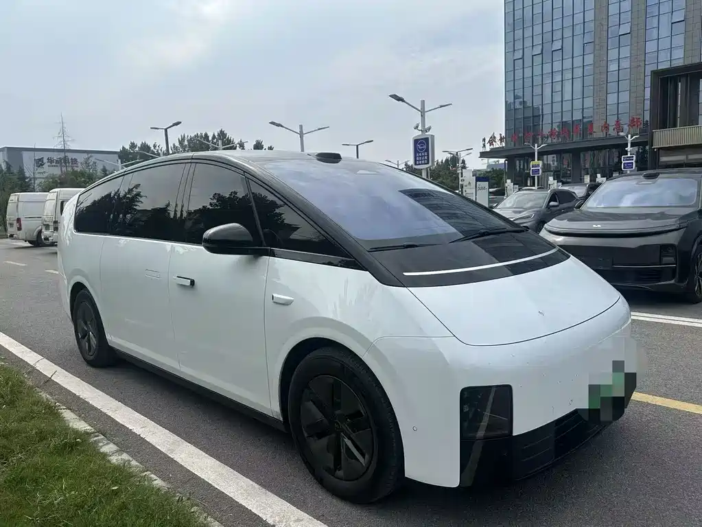 Li Auto Li MEGA 2026