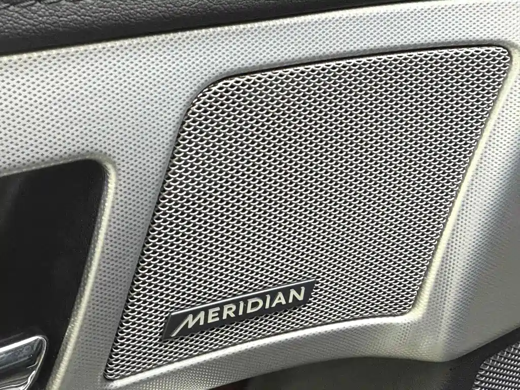 Jaguar XF 2014 — фото 23