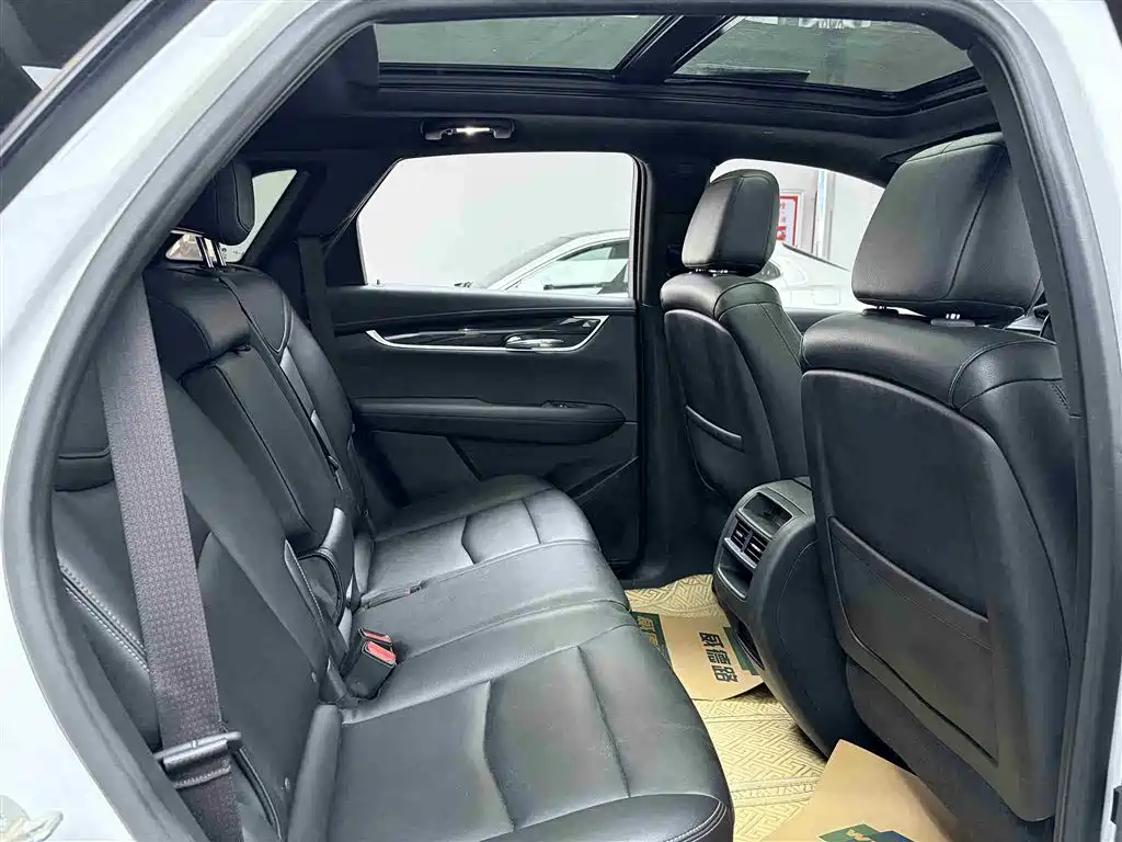 Cadillac XT5 2021 — фото 16