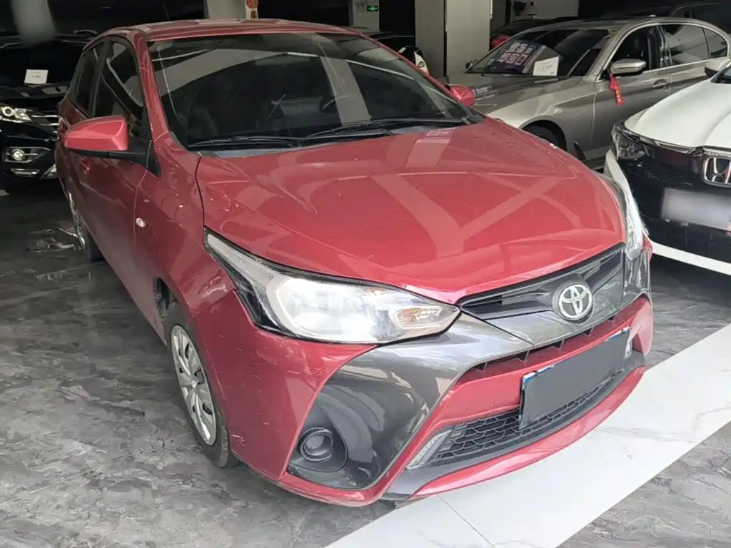 Toyota Yaris L 2021