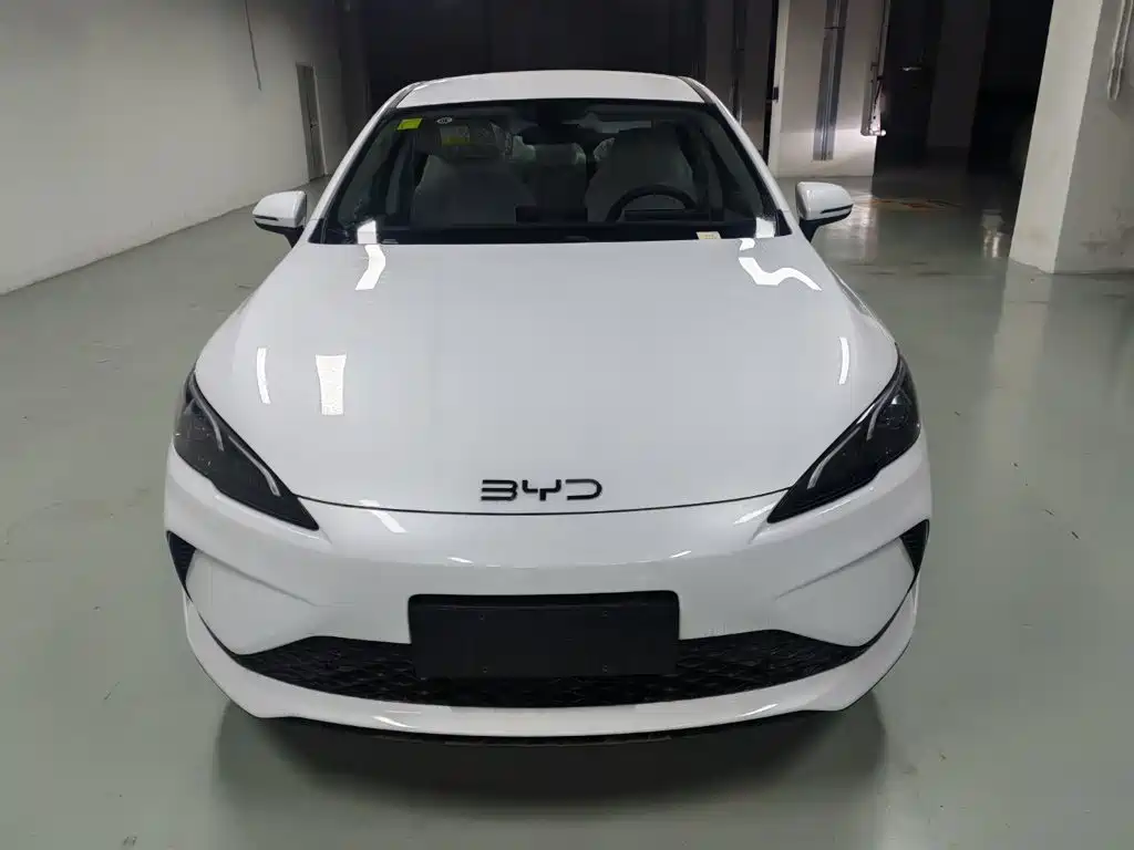 BYD Seal 05 DM-i 2025 — фото 2