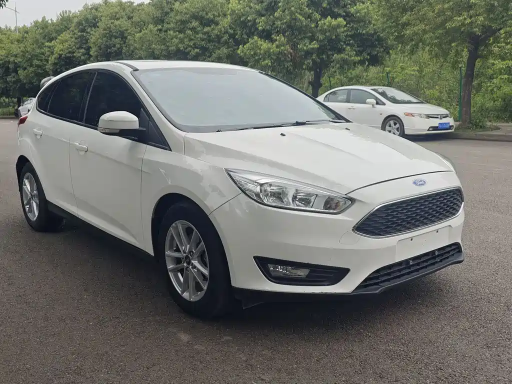 Ford Focus 2019 — фото 3