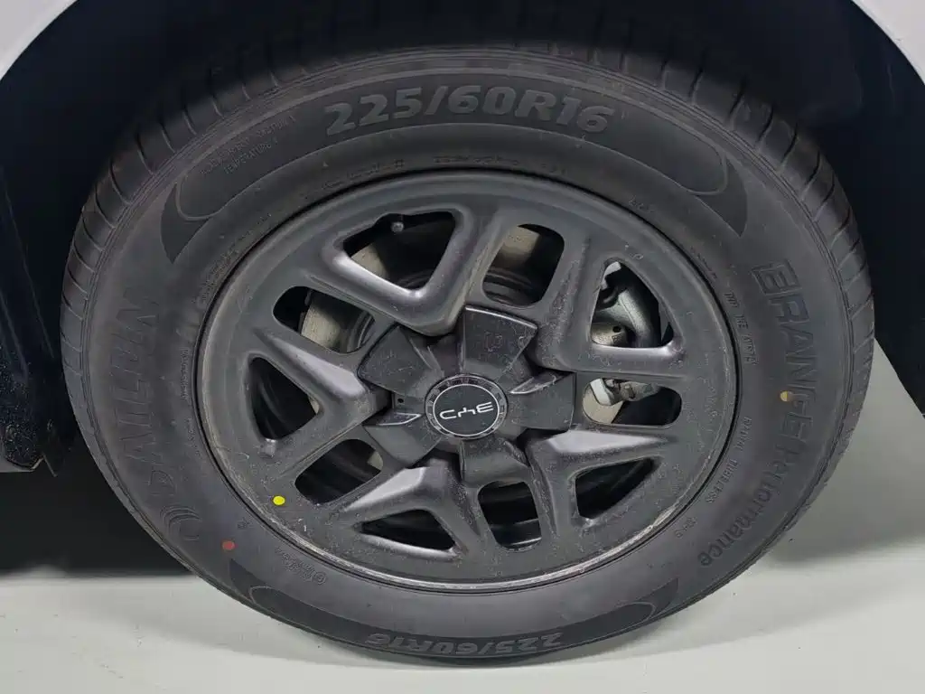 BYD Seal 05 DM-i 2025 — фото 19