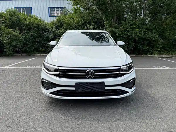Volkswagen Bora 2023