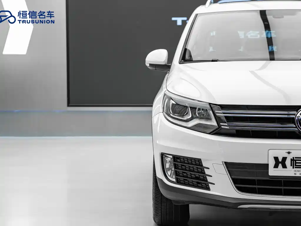 Volkswagen Tiguan 2016 — фото 9