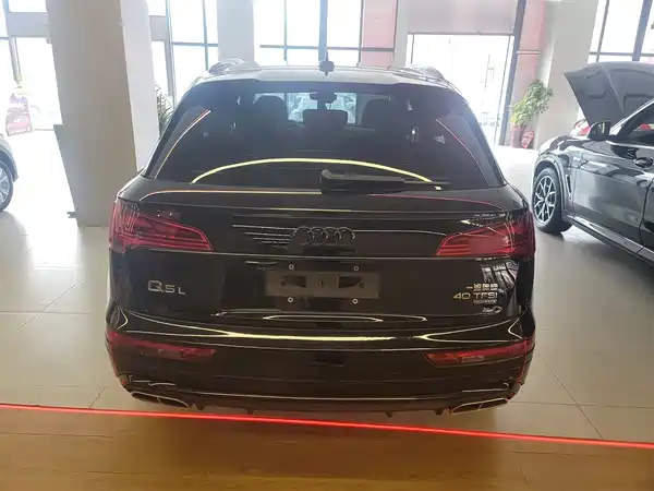 Audi Q5L 2022
