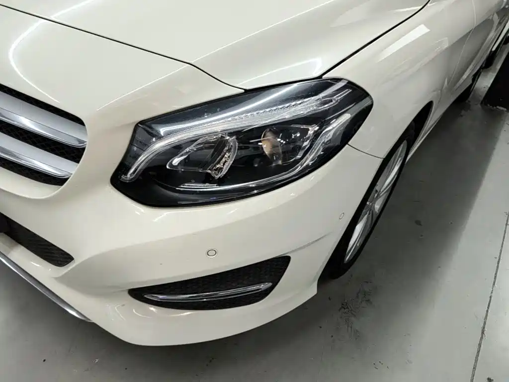 Mercedes-Benz B-Class 2016 — фото 24