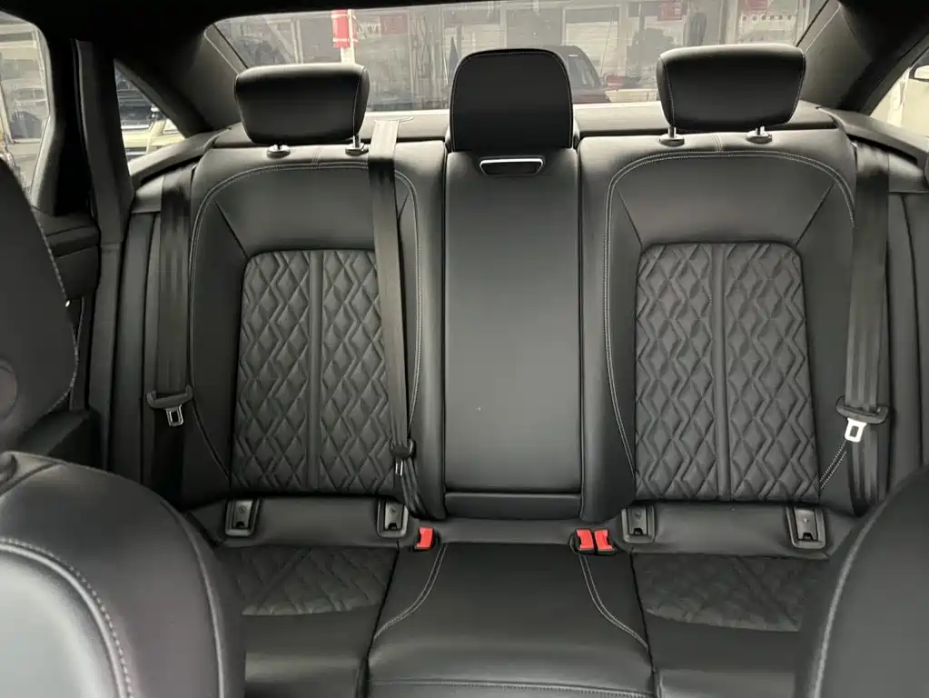 Audi A6L 2025