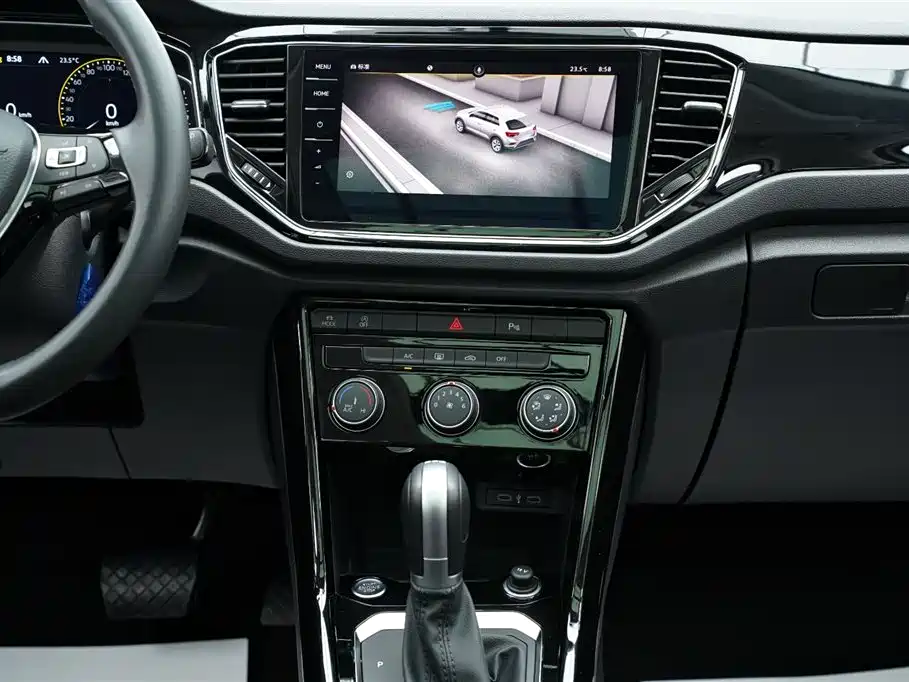 Volkswagen T-Roc 2023 — фото 19