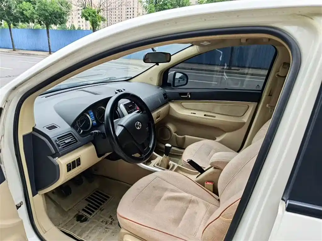 BAIC E-Series 2014
