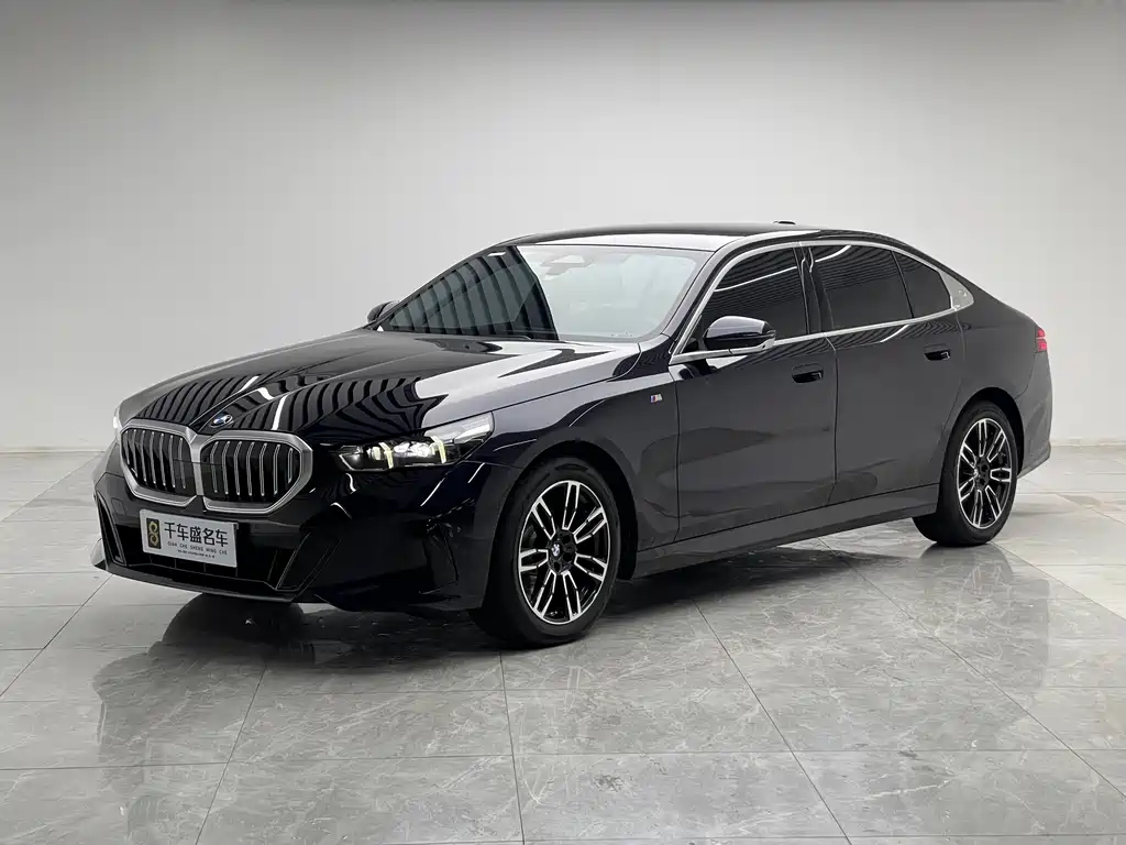 BMW 5 Series 2025