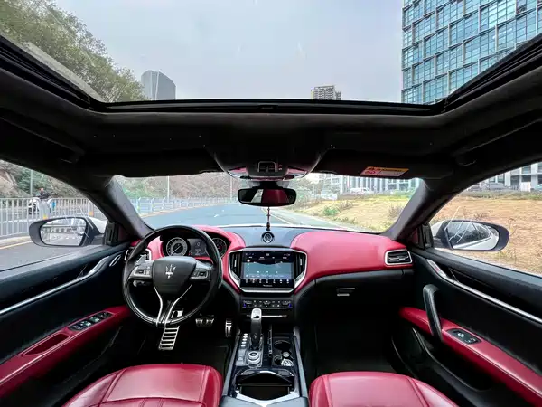 Maserati Ghibli 2022