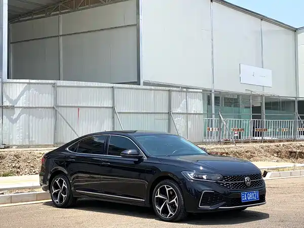 Volkswagen Passat 2024