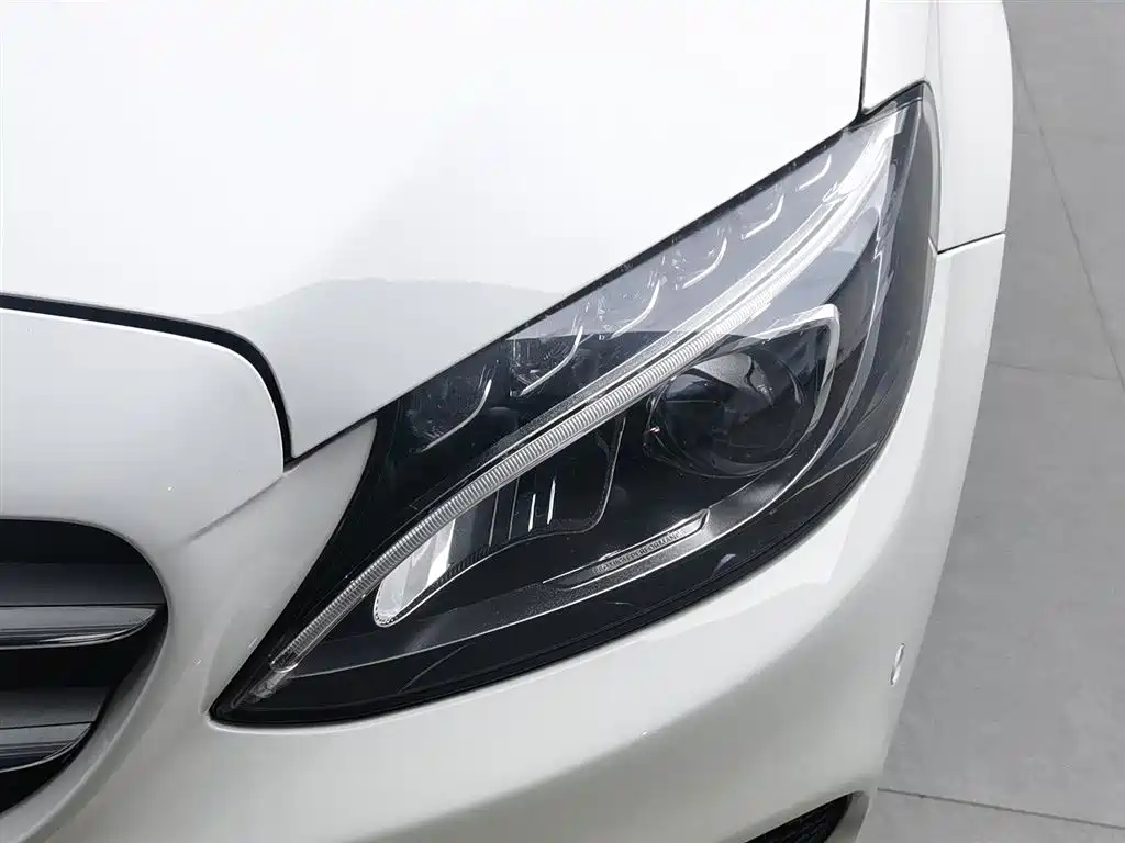 Mercedes-Benz C-Class 2018