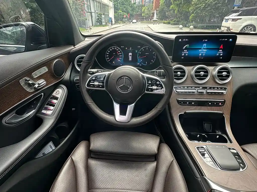 Mercedes-Benz GLC 2022 — фото 13
