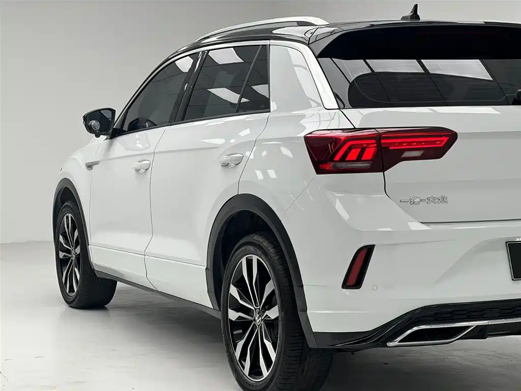 Volkswagen T-Roc 2022 — фото 10