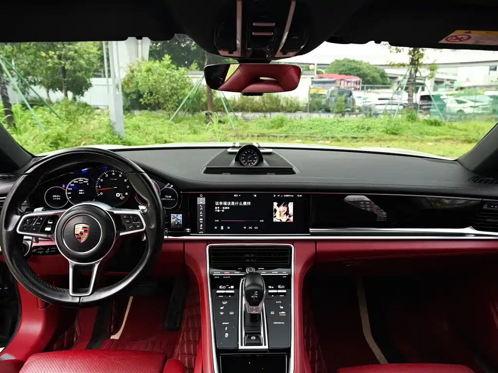 Porsche Panamera 2017 — фото 12