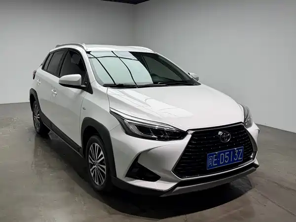 Toyota Yaris L 2023
