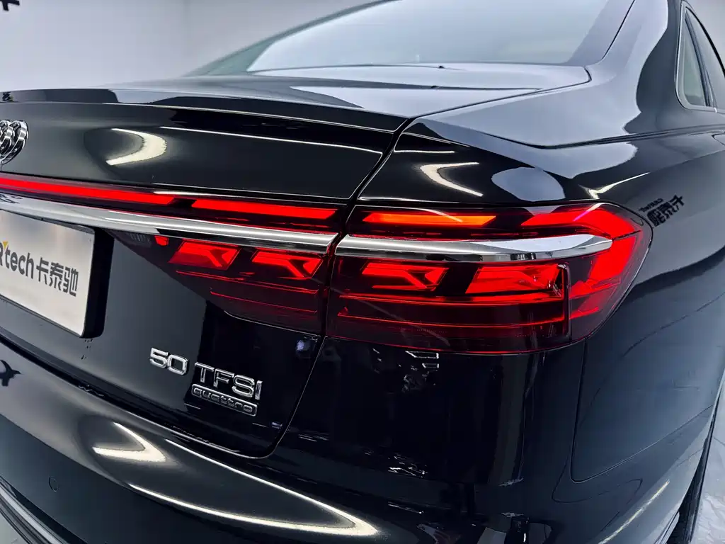 Audi A8 — фото 36