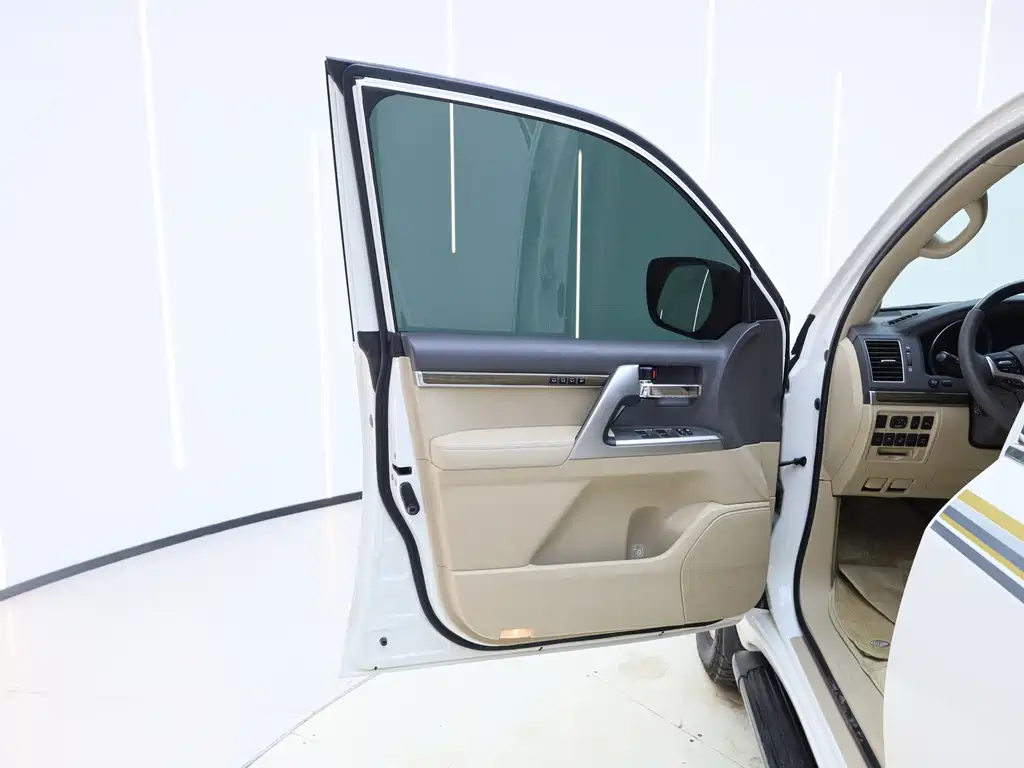 Toyota Land Cruiser 2013 — фото 15