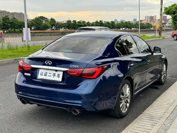 Infiniti Q50L 2018