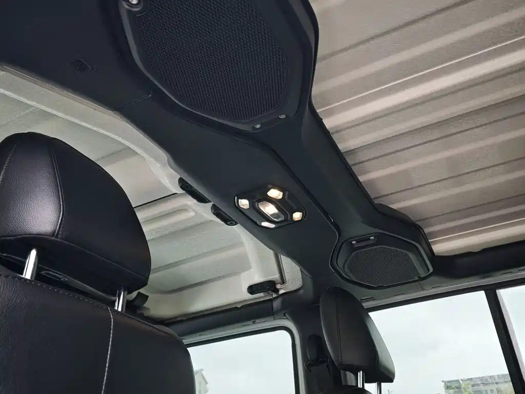 Jeep Wrangler 2021 — фото 17