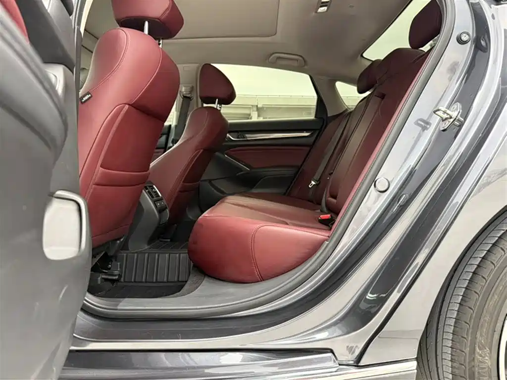 Honda Accord 2022 — фото 19