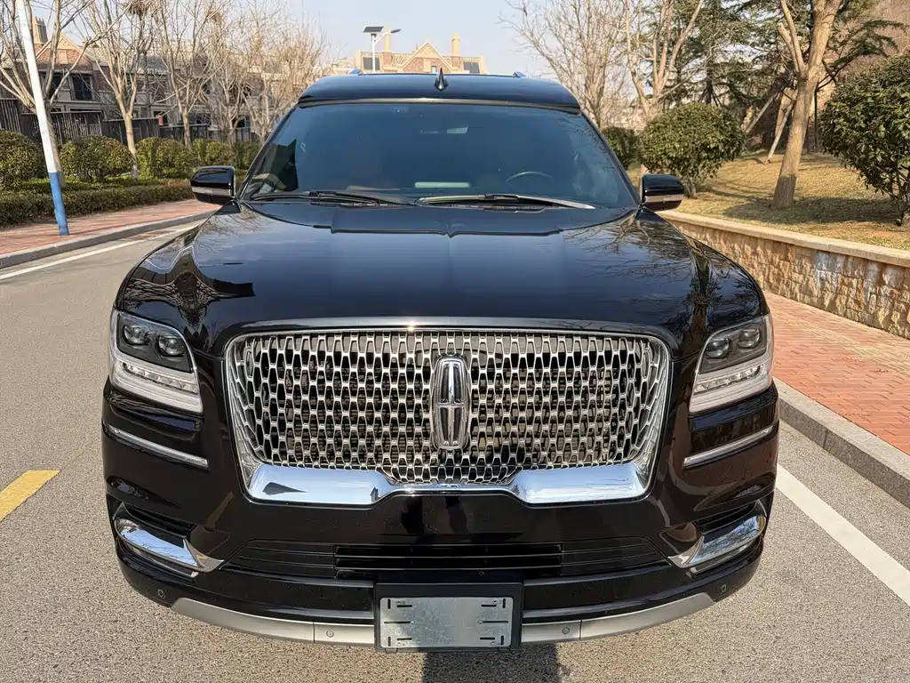 Lincoln Navigator 2020 — фото 2