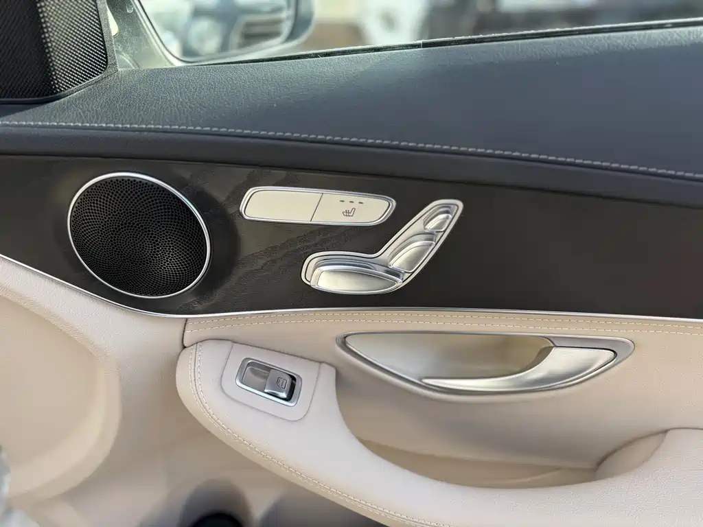 Mercedes-Benz C-Class 2015 — фото 18