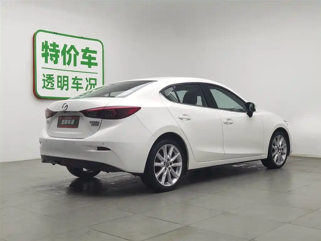 Mazda 3 Axela 2018 — фото 2