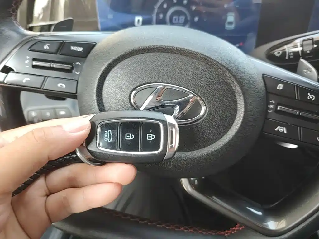 Hyundai Elantra 2022 — фото 9