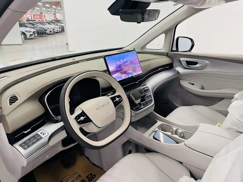 Roewe iMAX8 New Energy — фото 6