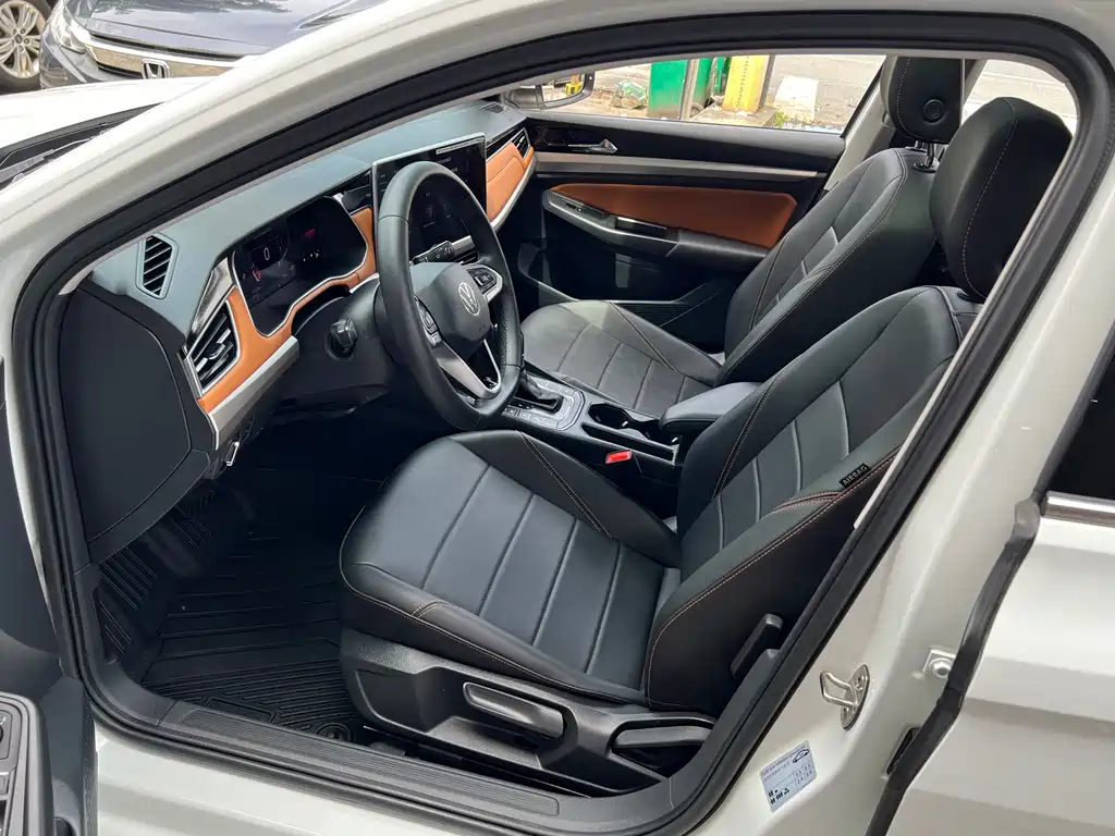Volkswagen Bora 2023