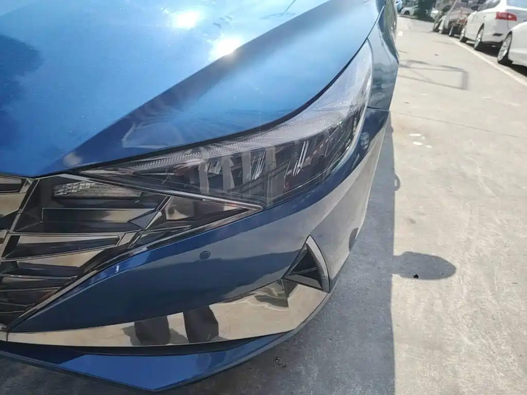Hyundai Elantra 2022 — фото 24