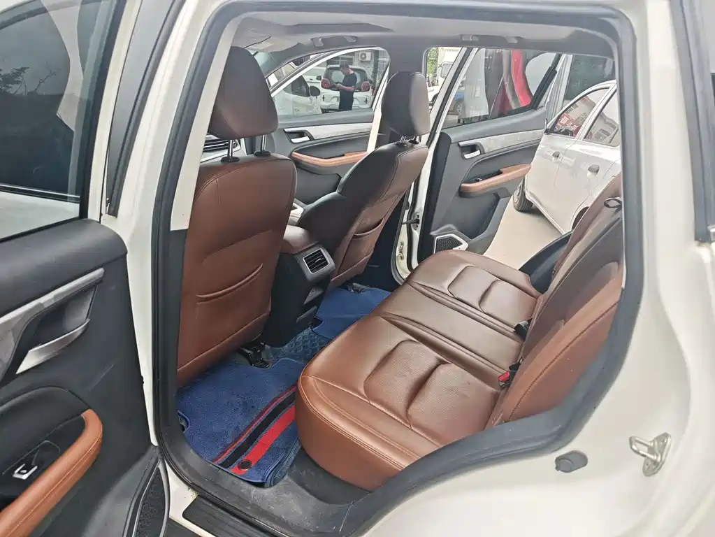 Geely Vision X6 2022