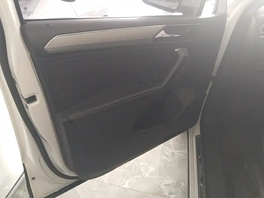 Volkswagen Tiguan L 2019