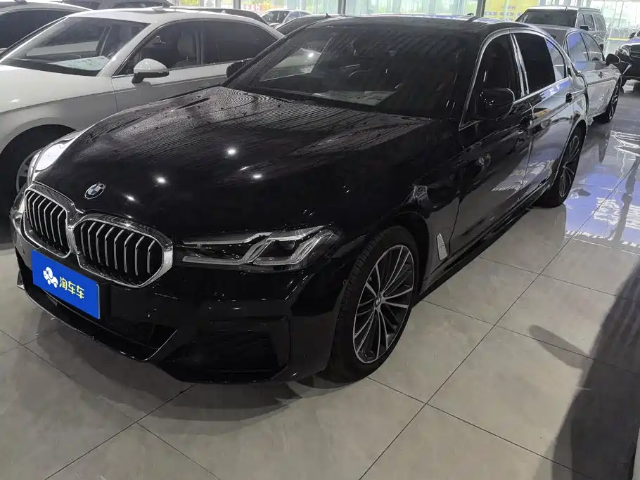 BMW 5 Series 2022 — фото 1