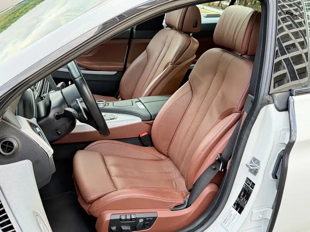 BMW 6 Series 2014 — фото 12
