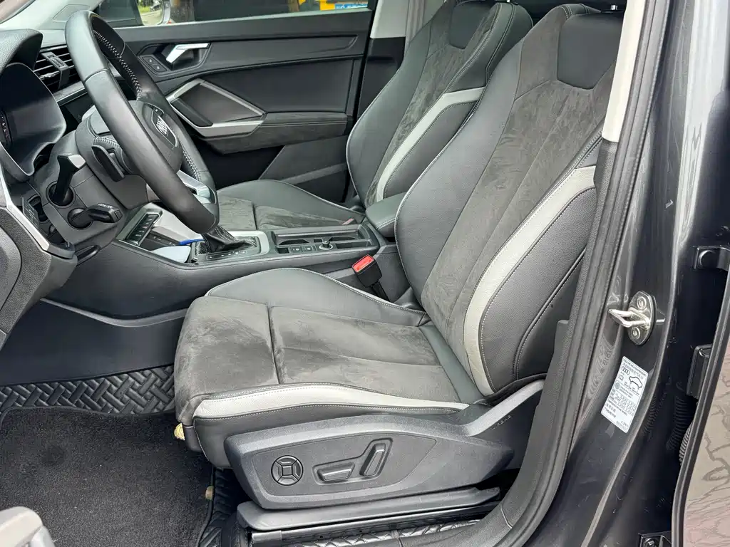 Audi Q3 2021 — фото 18