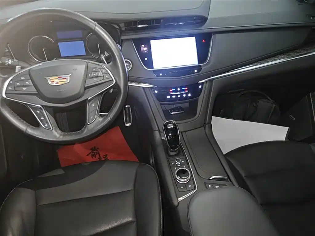 Cadillac XT5 2023 — фото 13