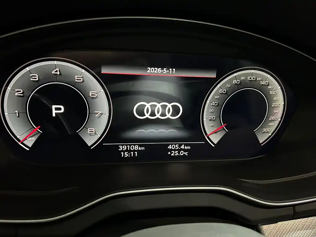 Audi Q5L 2024 — фото 8