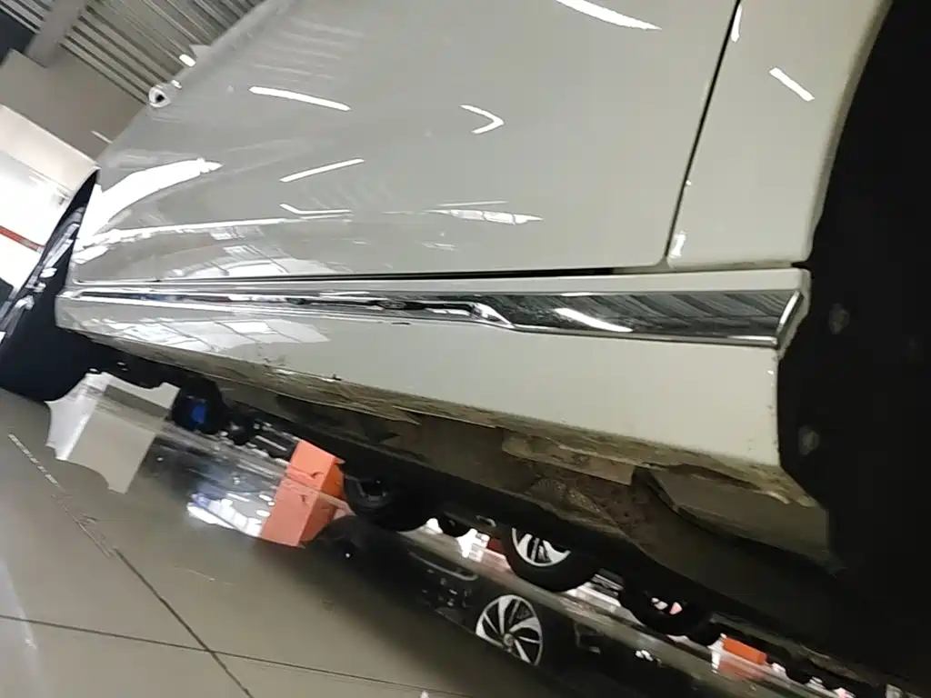 BYD Song MAX New Energy 2023 — фото 21