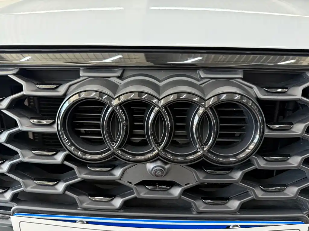 Audi Q3 Sportback 2023 — фото 16
