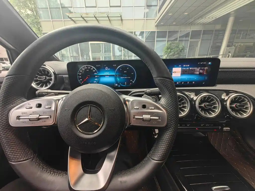 Mercedes-Benz A-Class 2021 — фото 17