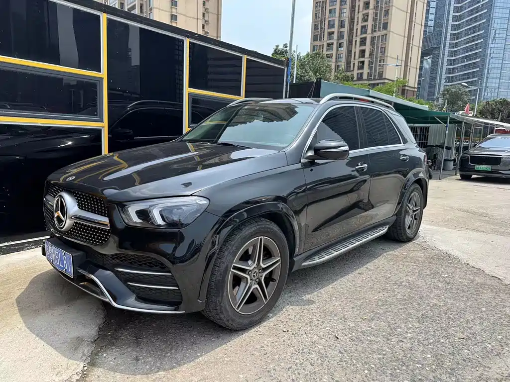 Mercedes-Benz GLE 2020 — фото 1